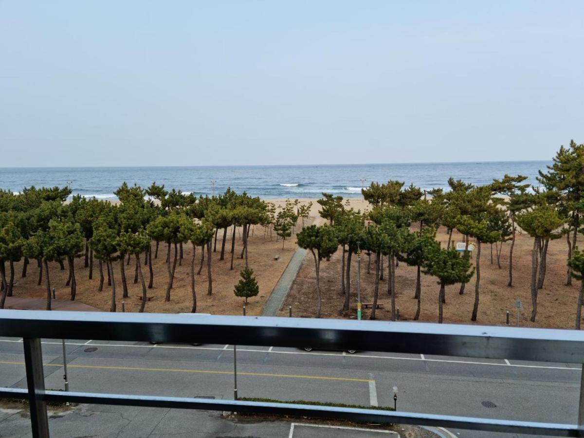 Pine Beach Yangyang Esterno foto