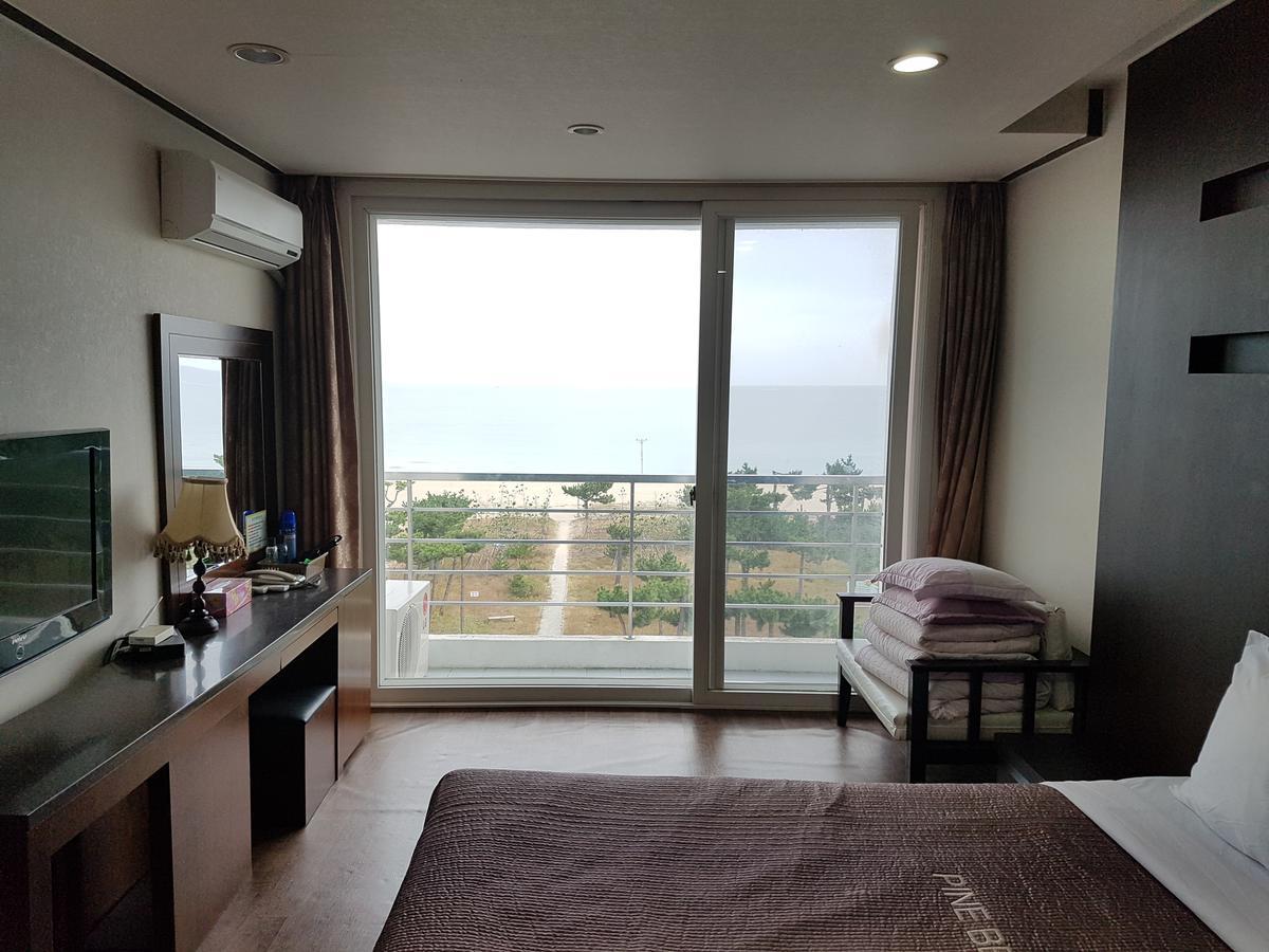 Pine Beach Yangyang Esterno foto