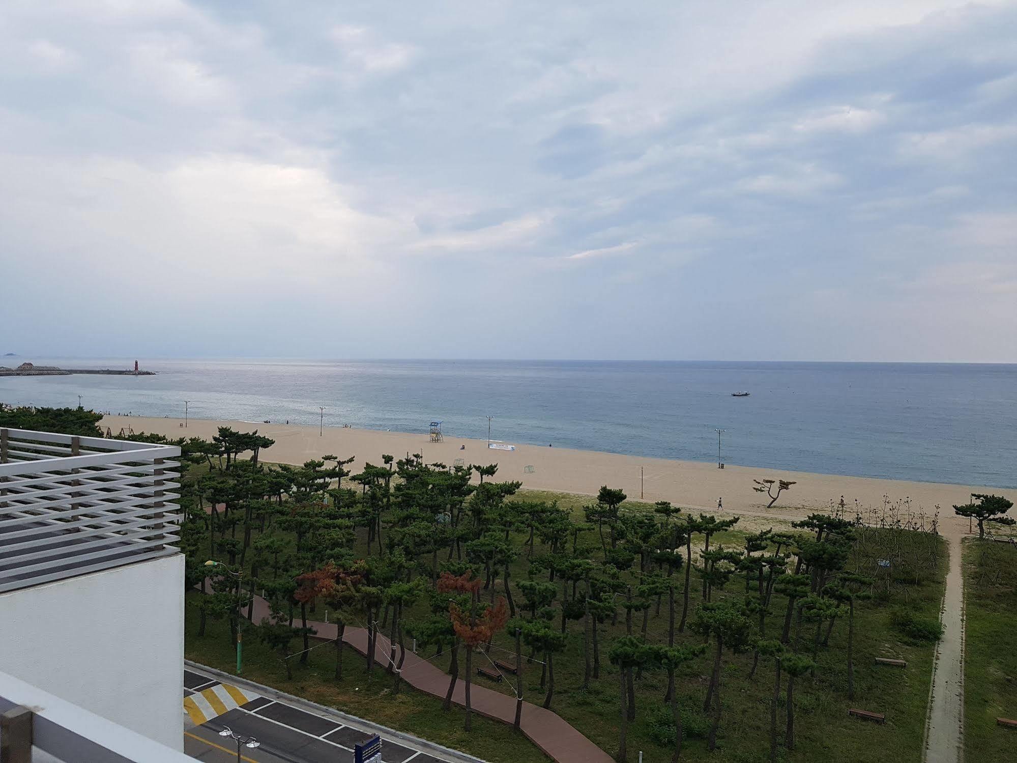 Pine Beach Yangyang Esterno foto